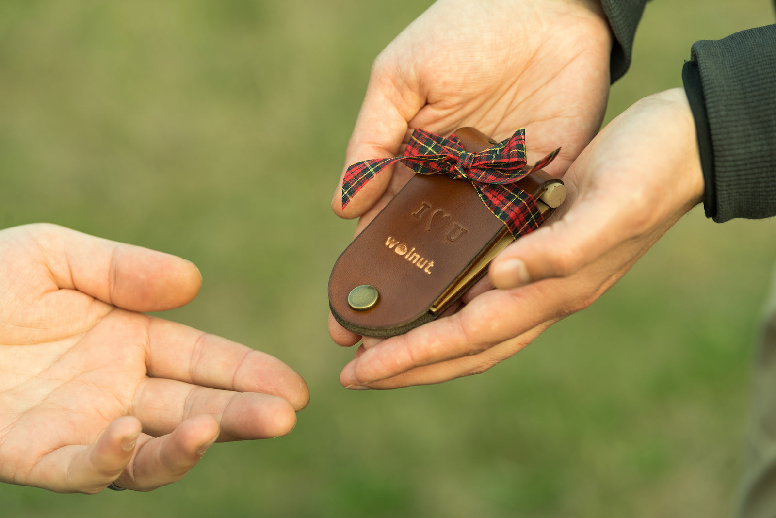 Top 5 Unique Leather Christmas Gifts