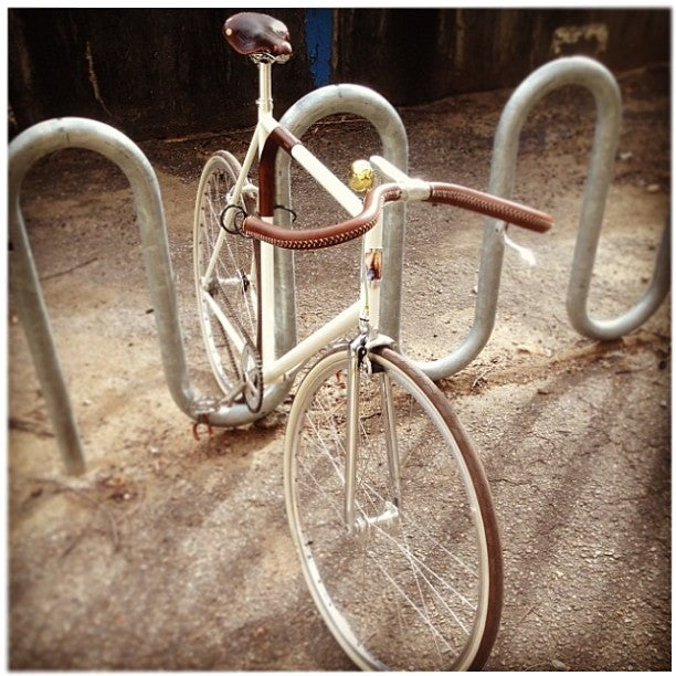 Customer's bike built up with Walnut Studiolo's Portage Strap and Sew-on Bar Wraps.