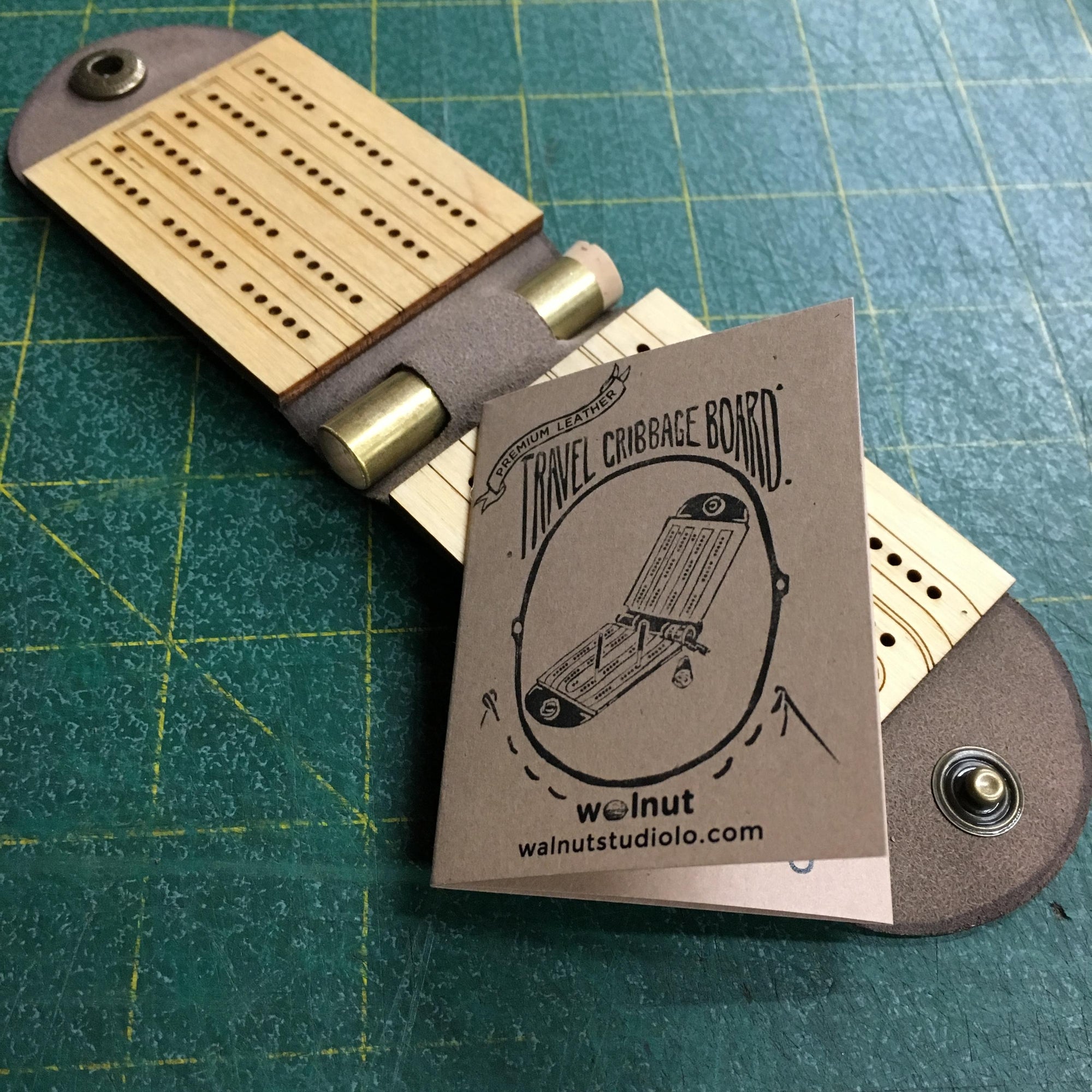 New! Presenting the Cribbage Minibook, now included with every Travel Cribbage Board