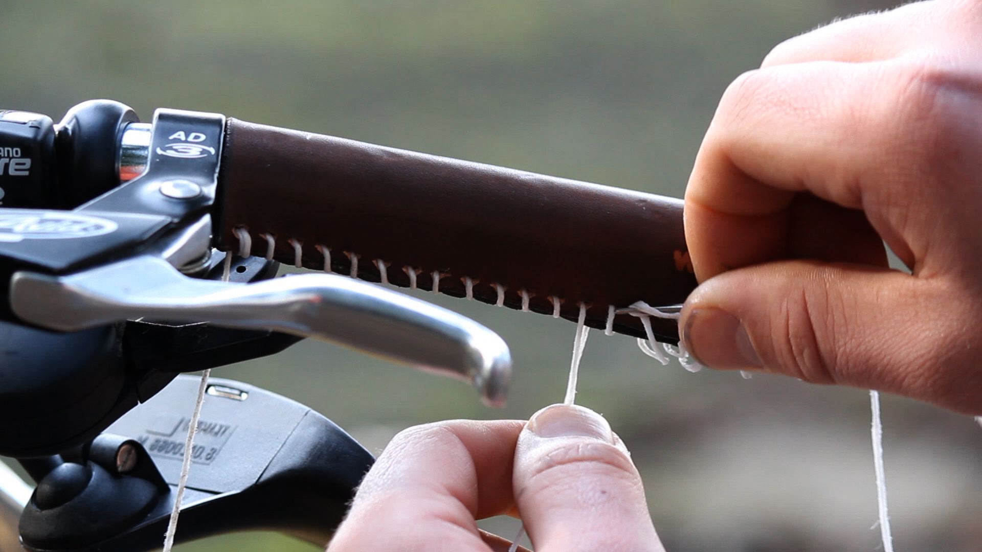 Q & A: Which way to align the stitching on your grips?