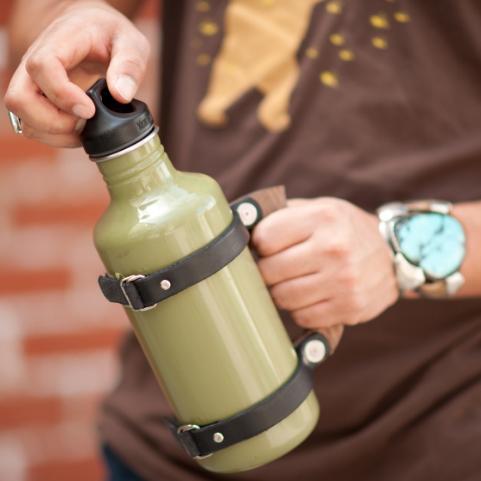 Walnut Studiolo Home and Office Adjustable Bottle Handle