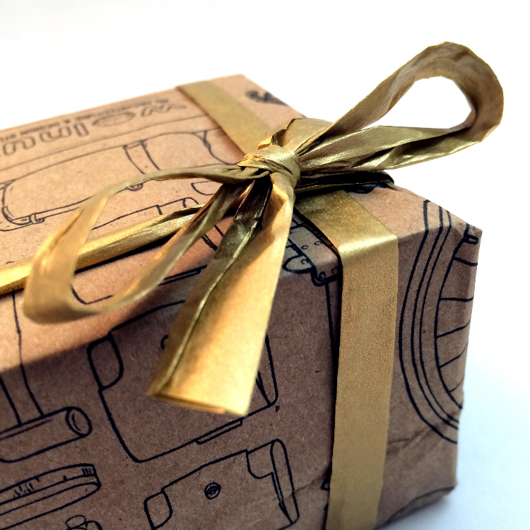 Walnut Studiolo OPTIONS_HIDDEN_PRODUCT Gift Wrap Kit Checkbox checked